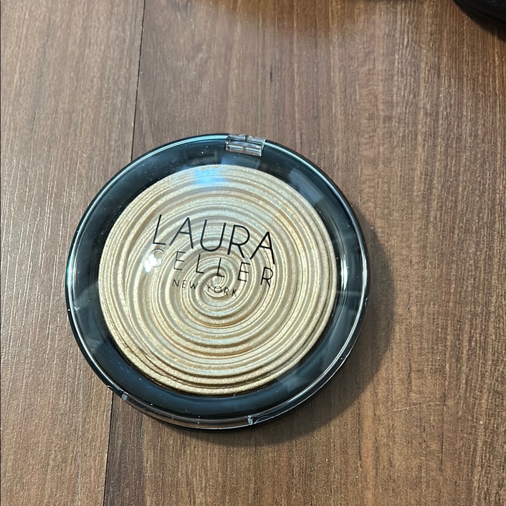 Laura Geller Gold Highlighter